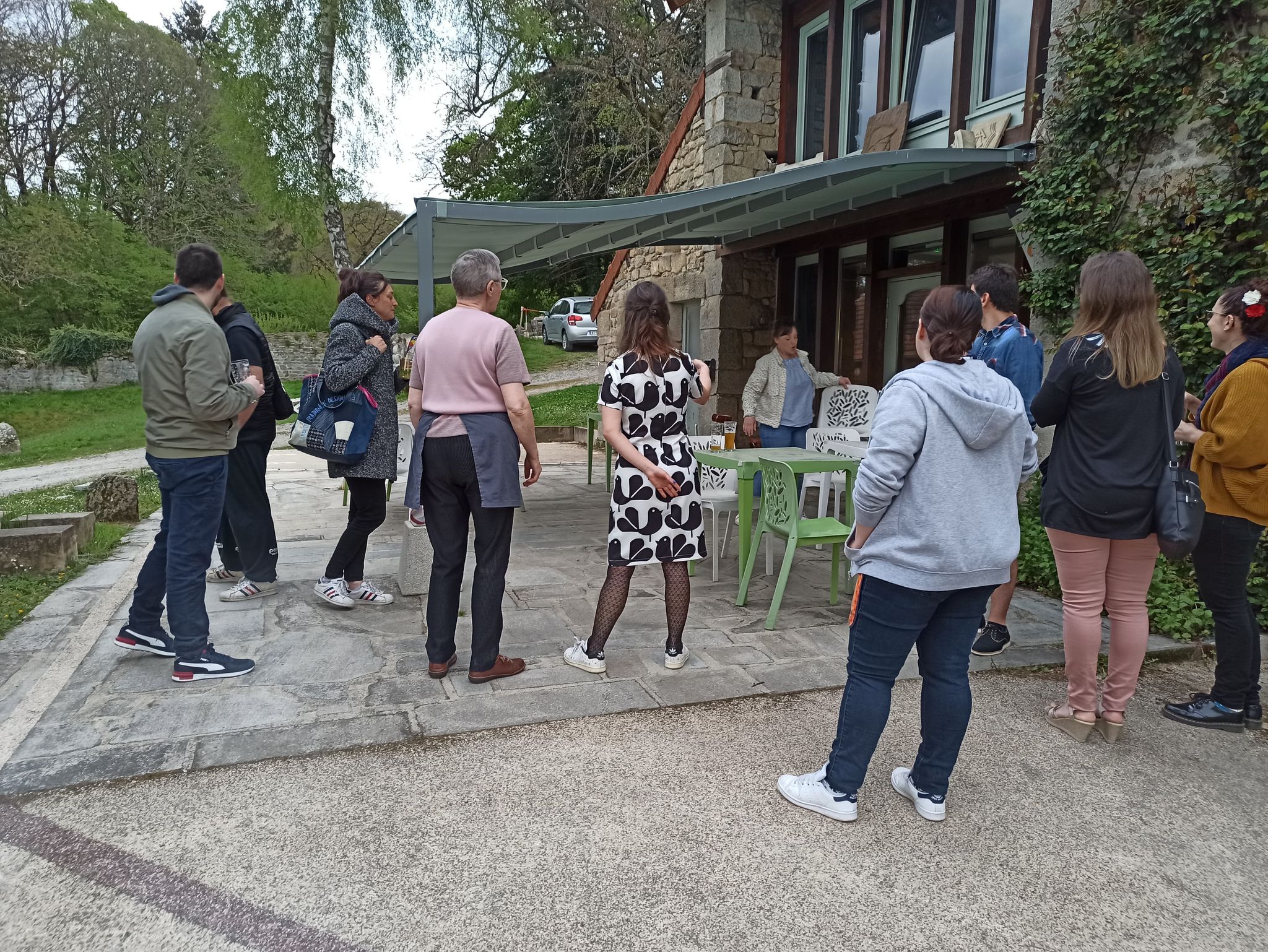 profitez de la terrasse ombragée lors de vos séminaires à Masgot
